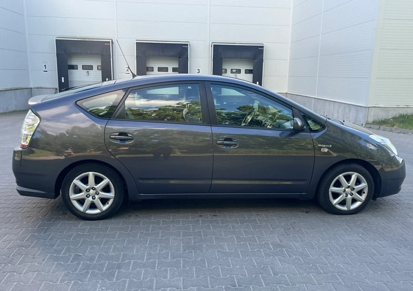 Toyota Prius cena 26999 przebieg: 212800, rok produkcji 2008 z Lwówek małe 529